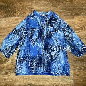 Blue Button up Blouse || Roz & Ali